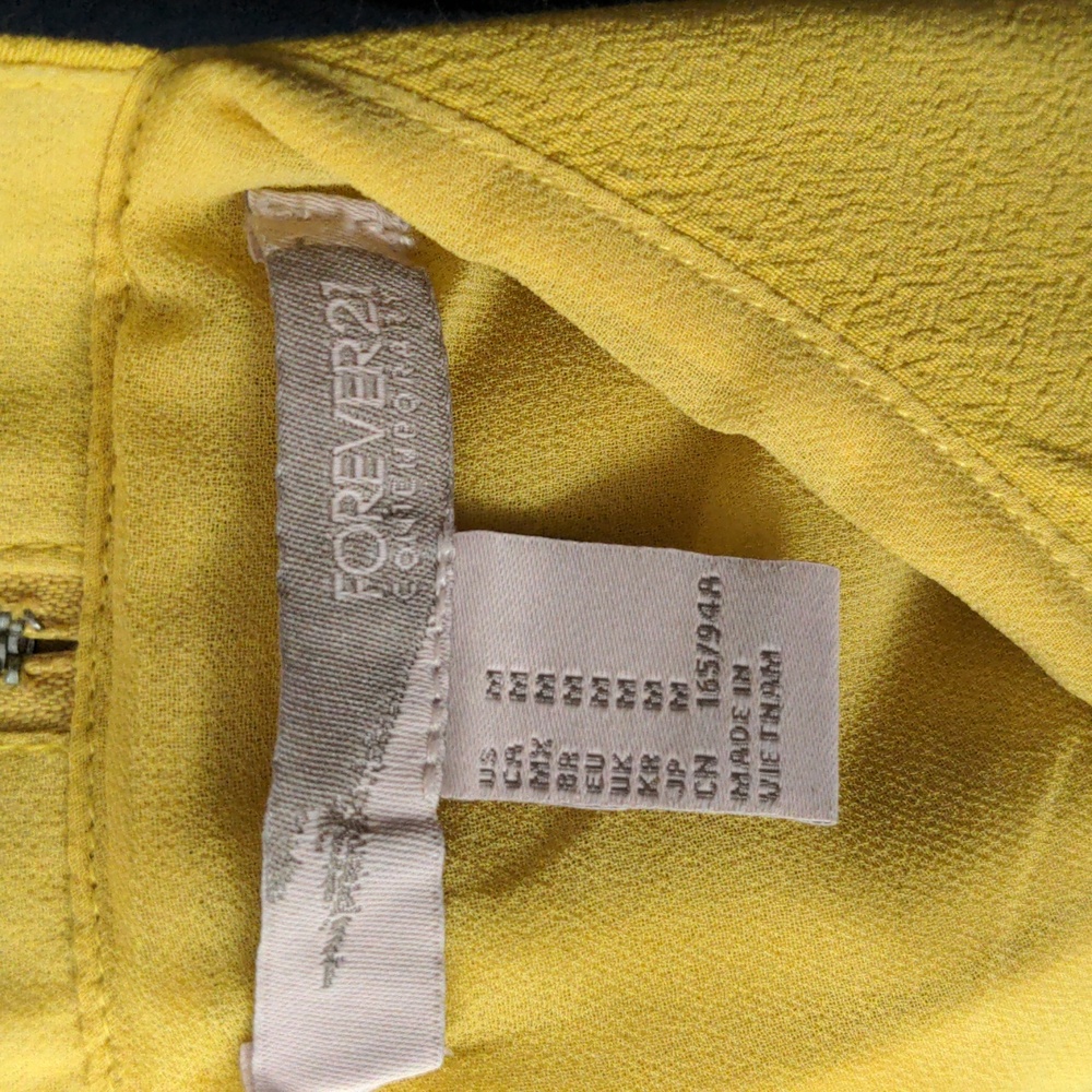 Yellow Top - Picture 6 of 7